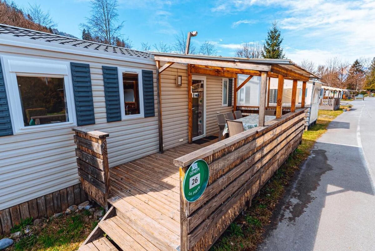 Bungalow 3 Chambres Pour 6 Pers Avec Climatisation Camping 3 Etoiles Samoëns Extérieur photo